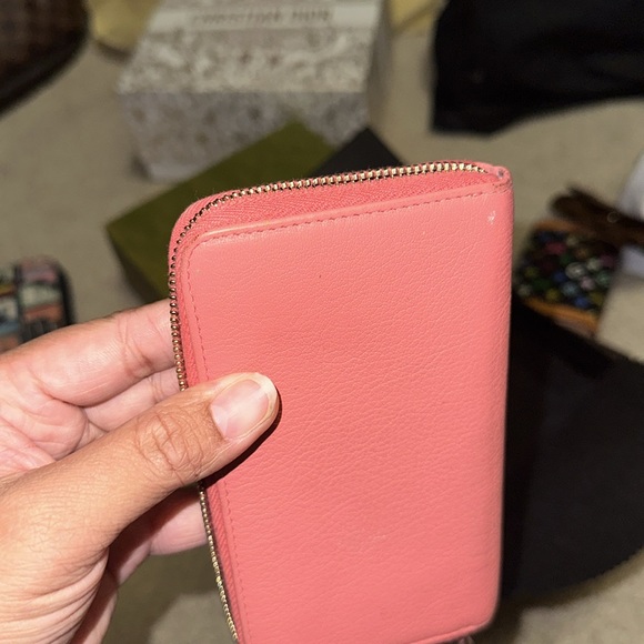 Authentic Chanel wallet - Picture 3 of 11